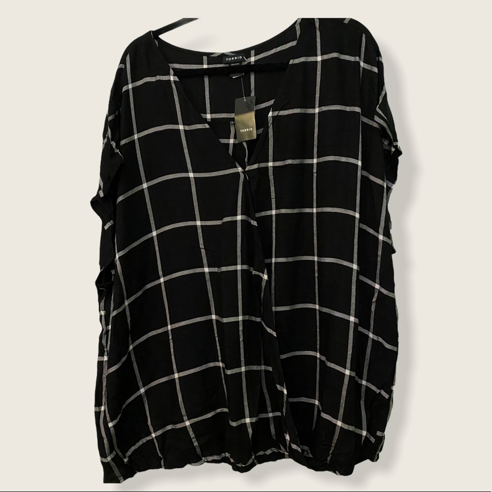 NWT Torrid Black/White Stripe Shirt